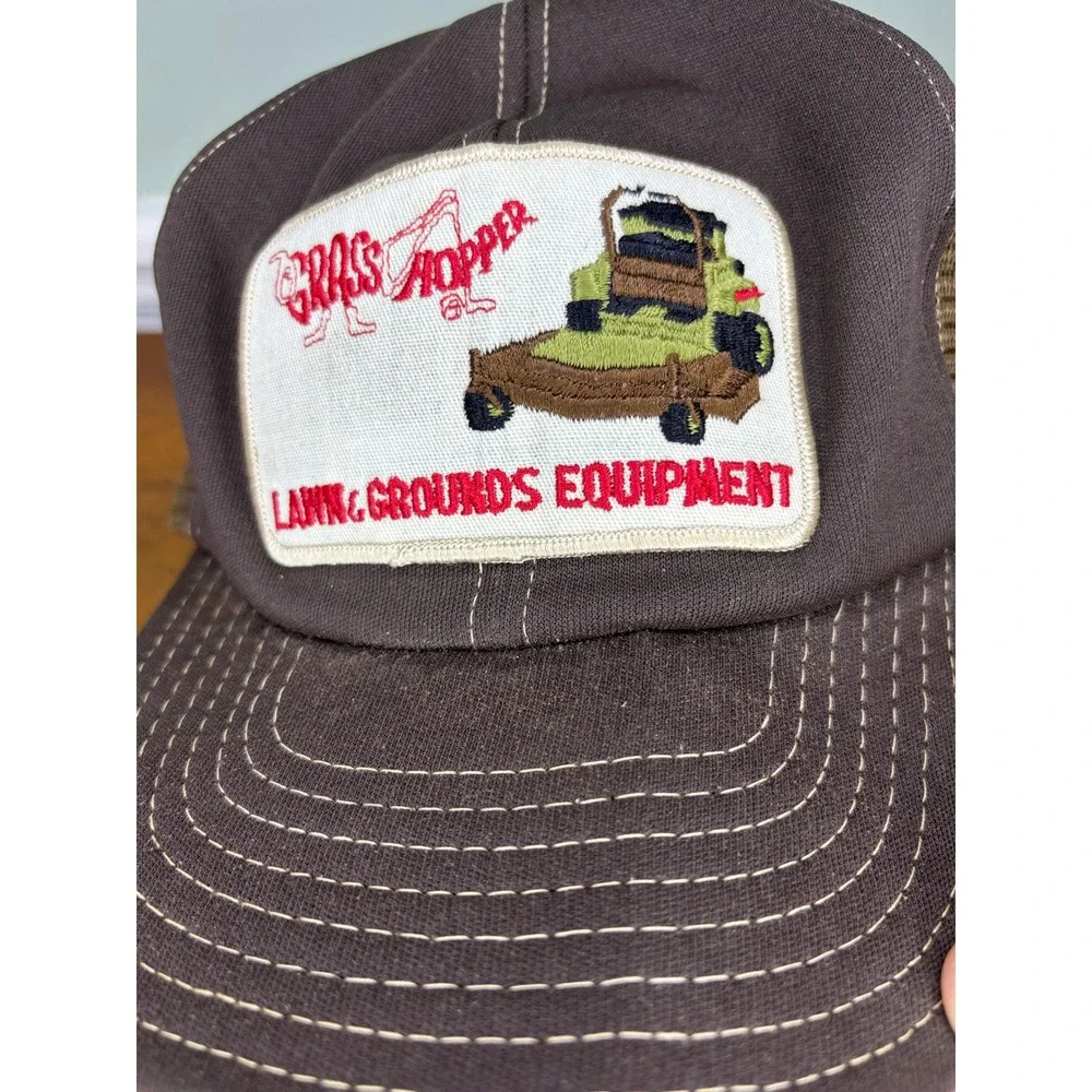 Vintage Grasshopper Lawn & Grounds Equipment Trucker Hat Brown Mesh Snapback Cap